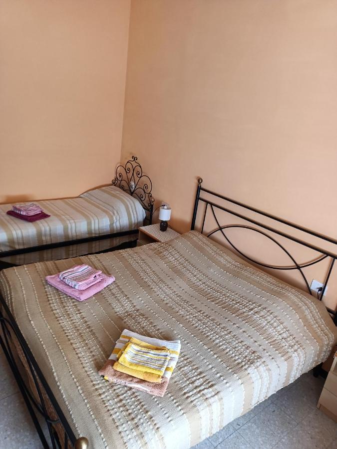 Casa Arcobaleno Hotel Amelia Buitenkant foto