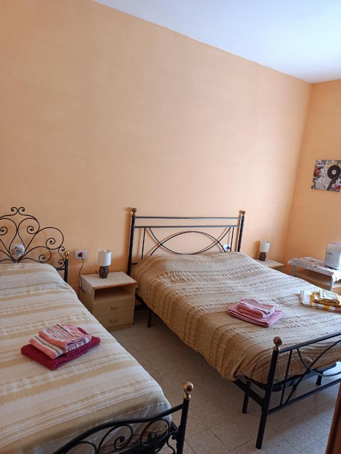 Casa Arcobaleno Hotel Amelia Buitenkant foto
